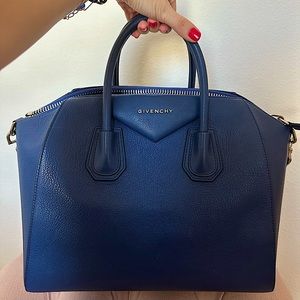 Gorgeous GIVENCHY Antigona blue leather bag. 100% AUTHENTIC. Bought in Paris.